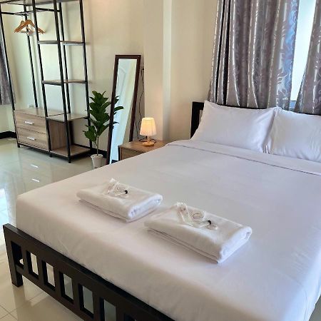 Hotel Ivory House Sriracha Si Racha Zewnętrze zdjęcie
